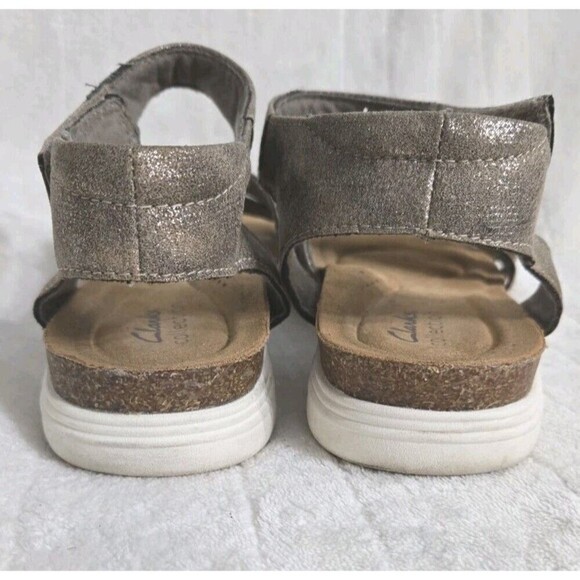 Women's Clarks April Dove Metallic Strappy Comfort sandals Summer‎ Vacation Sz7 - Picture 7 of 10